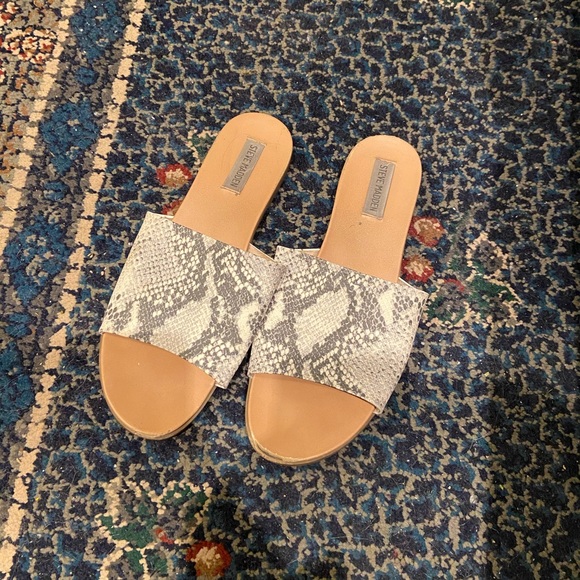 Steve Madden Karolyn Sandal - Picture 2 of 4